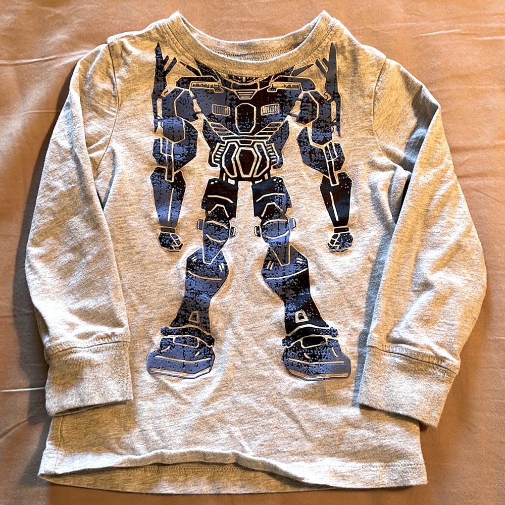 3T glow-in-the-dark long sleeve shirt